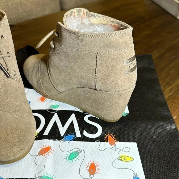 Tom’s Women Suede Tan Wedge Ankle Bootie Shoe Size 8 - Picture 6 of 14